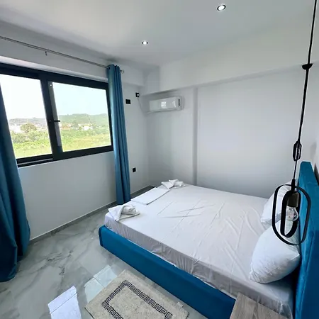 Central Studios Apartments 阿利卡纳斯