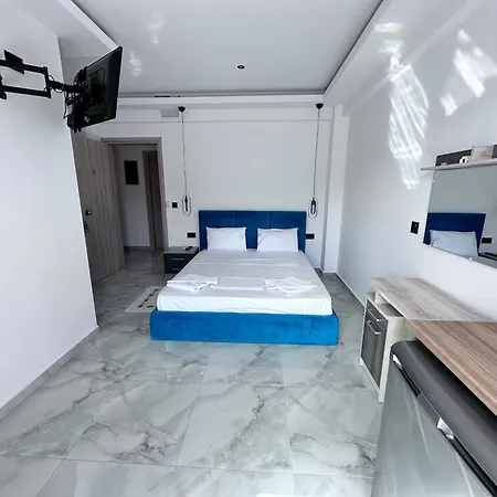 Апартаменты Central Studios Apartments Аликанас