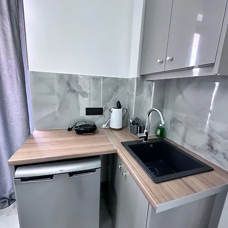 Central Studios Apartments Апартаменты