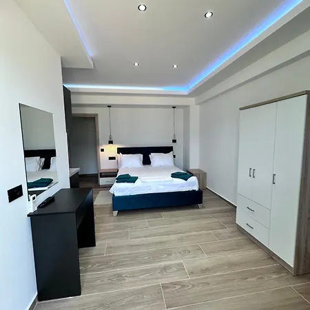 Апартаменты Central Studios Apartments Аликанас