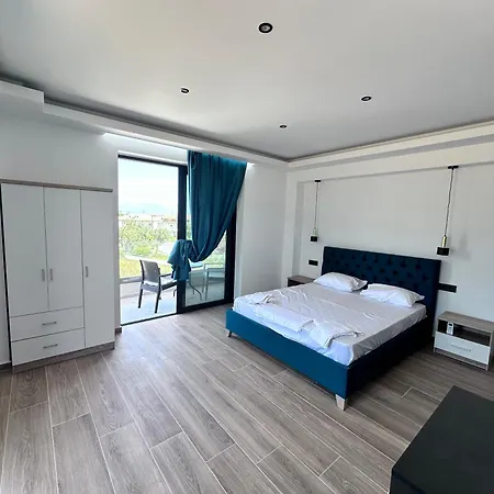 Central Studios Apartments Apartment *